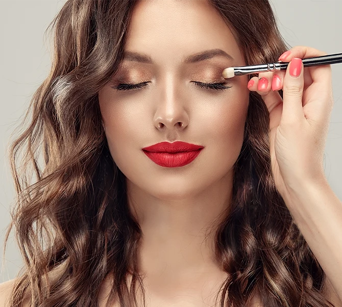 Make-up - Die wichtigsten Schritte fur einen makellosen Look